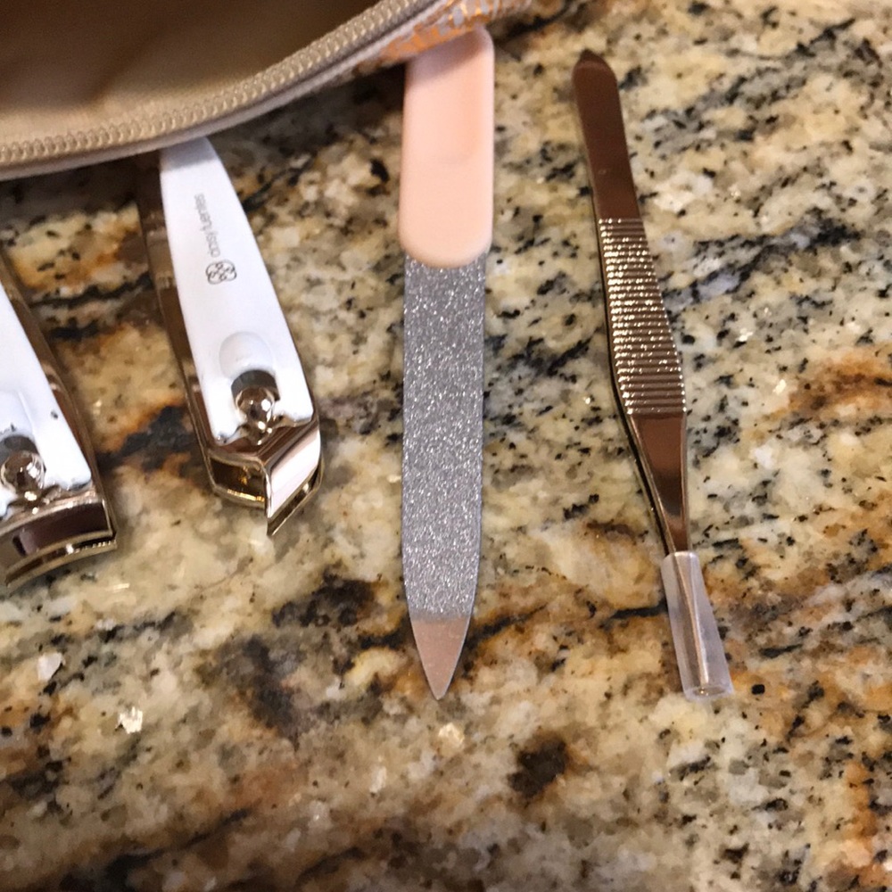 Accessories - Picture 3 of 4